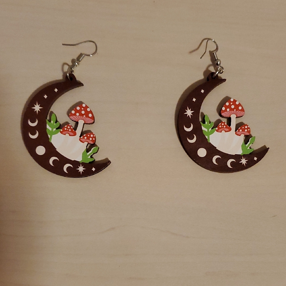 Pair of Wooden Earrings - Crescent Moon with Moon Phases and Mushrooms - Picture 1 of 3